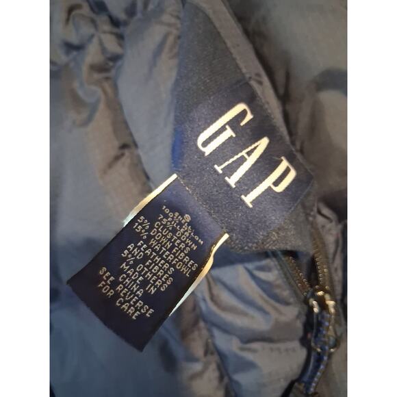 Gap Reversible Down Puffer Vest Mens size Small Gorpcore Outdoors Hiking Working - Picture 12 of 13